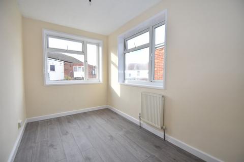 2 bedroom house to rent, Lees Lane, Hampshire PO12