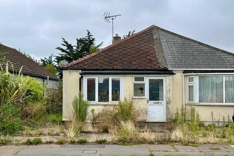 55 Frinton Road, Kirby Cross, Frinton-on-sea, CO13 0LD