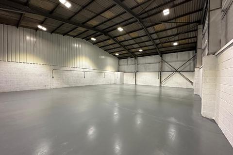 Industrial unit to rent, Hawton Lane, Newark, Notinghamshire, NG24