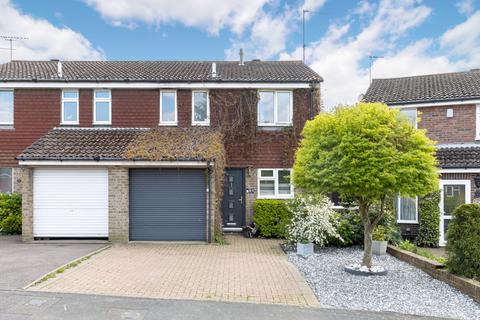 3 bedroom semi-detached house for sale, Stoneybrook, Horsham, RH12