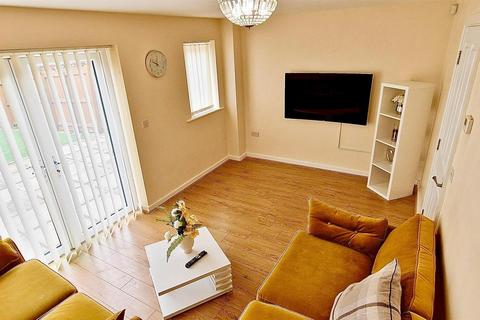 3 bedroom house to rent, Athole Street, Salford M5