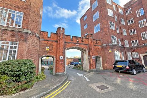 3 bedroom apartment for sale, Stoneygate Court, 298 London Road, Leicester, LE2 2AH