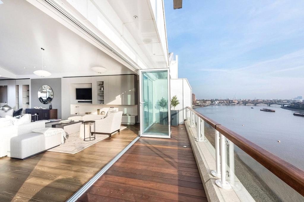 Thames View Balcony