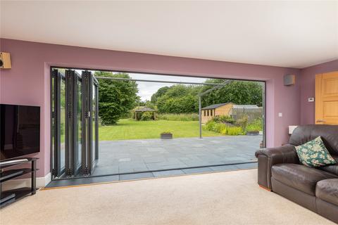 3 Beechfield, Newton Toney, Salisbury, SP4 0HQ