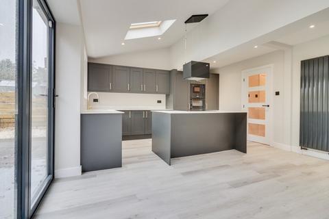 81 Broadgate Walk, Horsforth, Leeds, LS18 4HB