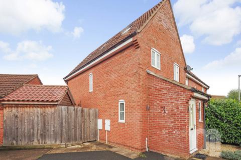 4 bedroom semi-detached house to rent, Meadow Brown Way, Norfolk NR18