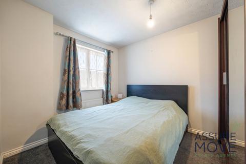 33 Karina Close, Chigwell, IG7 4EN