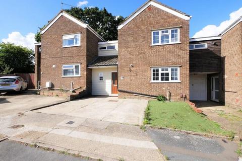 3 bedroom terraced house for sale, Evesham Close, Ipswich