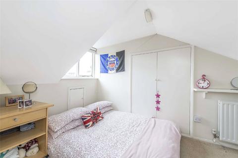 2 bedroom flat for sale, Gowan Avenue, Fulham, SW6