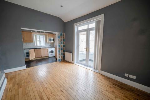 3 bedroom cottage to rent, Guisborough Street, Sunderland SR4