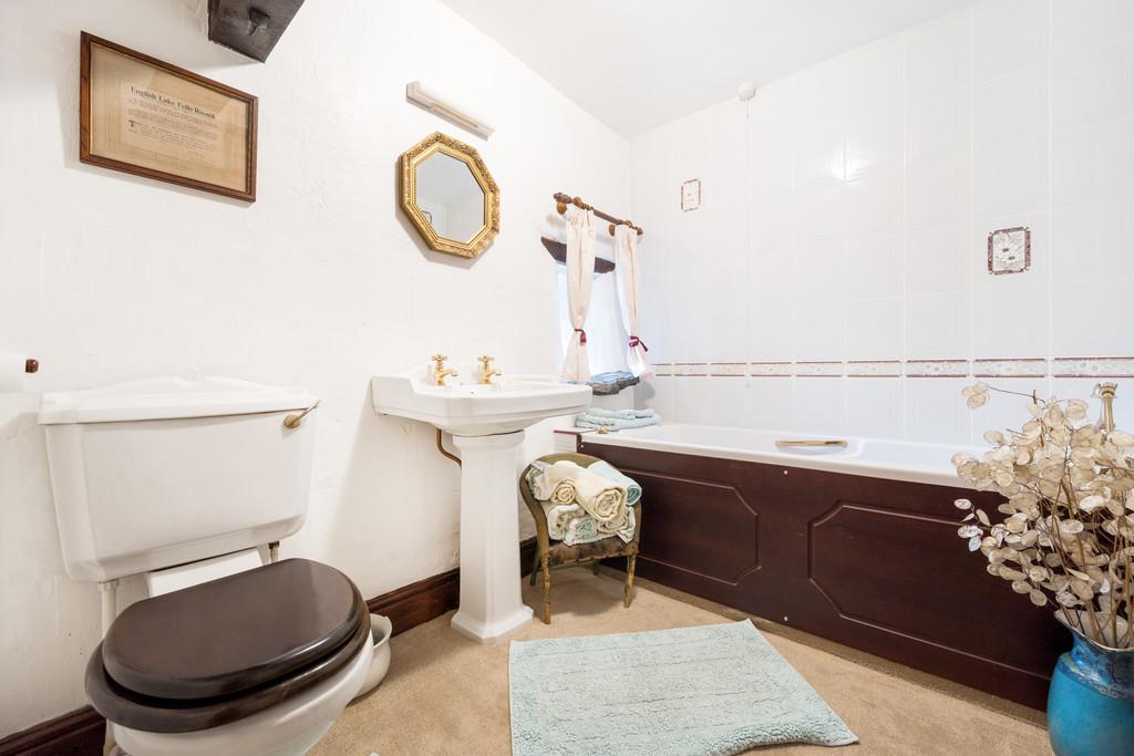 En-suite bathroom