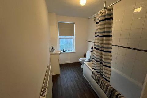 2 bedroom terraced house to rent, Luther Street, West End, Leicester LE3