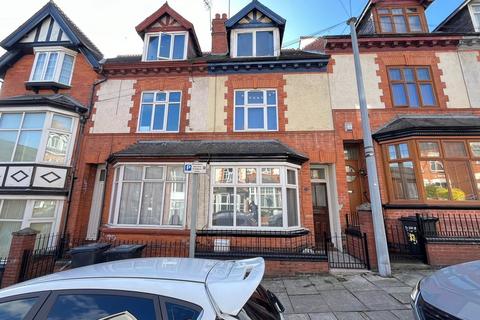 5 bedroom terraced house to rent, Tennyson Street, Near Leicester Uni, Leicester, LE2