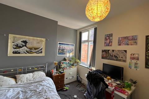 5 bedroom terraced house to rent, Tennyson Street, Near Leicester Uni, Leicester, LE2