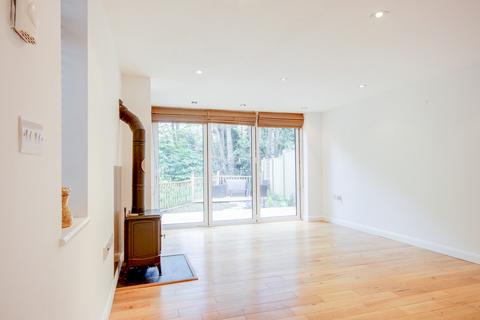 16 Two Waters Road, Hemel Hempstead, HP3 9BZ
