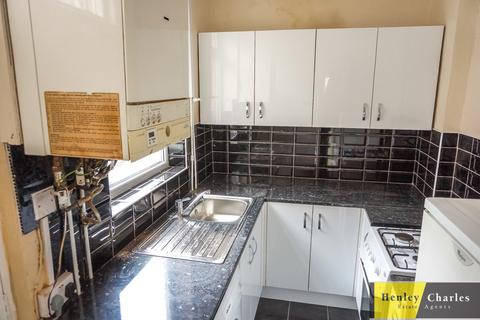 2 bedroom terraced house to rent, Uplands Road, Birmingham B21