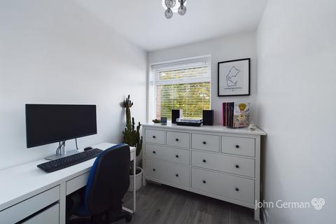 13 Spinneyfields, Stafford, ST17 4RR