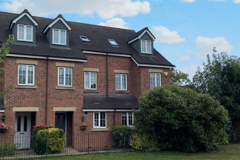 32 Cheadle Road, Uttoxeter, ST14 7BS