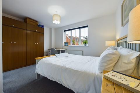 32 Cheadle Road, Uttoxeter, ST14 7BS