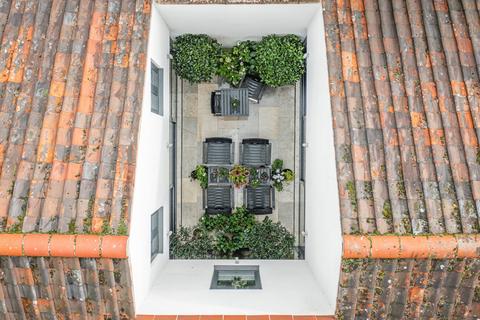 undefined, Historic Charm and Modern Luxury in Reepham