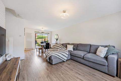 8 Lathom Close, Burscough, Ormskirk, L40 5XW