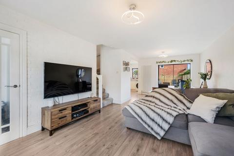 8 Lathom Close, Burscough, Ormskirk, L40 5XW
