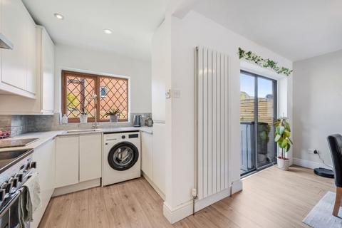 8 Lathom Close, Burscough, Ormskirk, L40 5XW