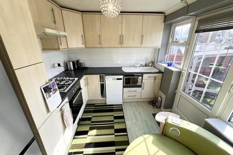 2 bedroom townhouse for sale, Parkside Walk, Farsley