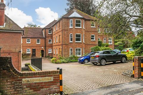 2 bedroom apartment for sale, Mead Road, Winchester, SO23