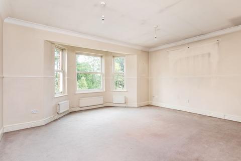 2 bedroom flat for sale, Mead Road, St. Cross Mede Mead Road, SO23