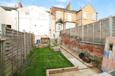 2 bedroom terraced house for sale, North Street, Rushden NN10