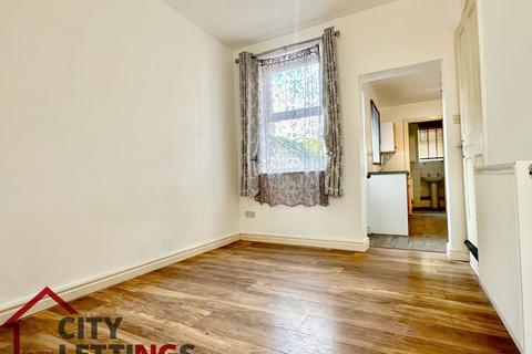 2 bedroom terraced house to rent, Isandula Road , New Basford