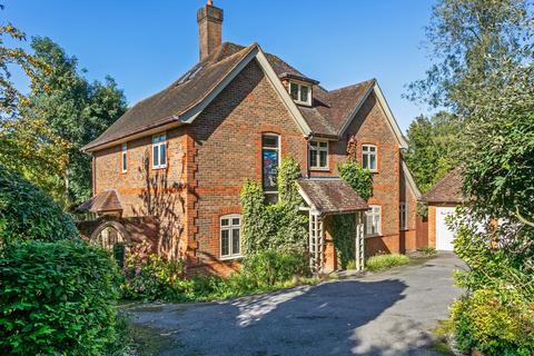 5 bedroom detached house for sale, St. Giles Close, Winchester, SO23