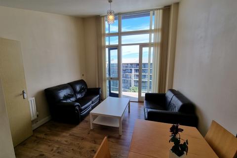 2 bedroom apartment to rent, Bath Row, Birmingham B15