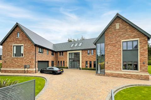 6 bedroom detached house for sale, Manorside, Wynyard, Billingham