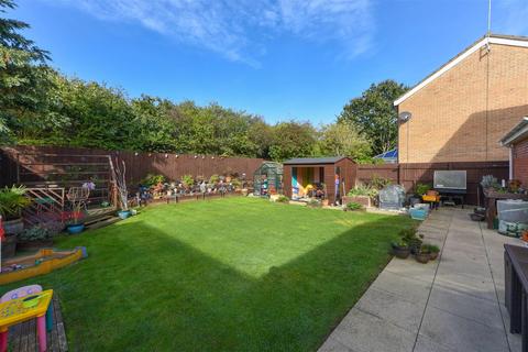 11 Crownsmead, Northampton, NN4 9XP
