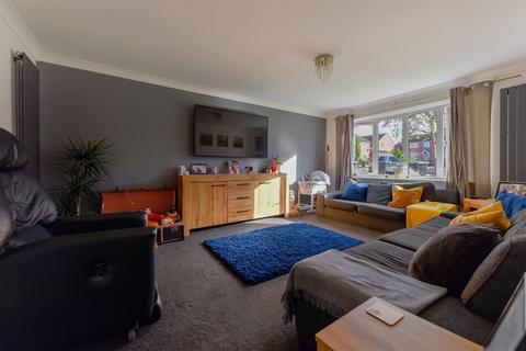 11 Crownsmead, Northampton, NN4 9XP