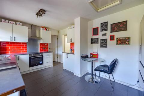 11 Crownsmead, Northampton, NN4 9XP