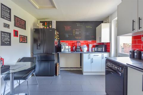 11 Crownsmead, Northampton, NN4 9XP