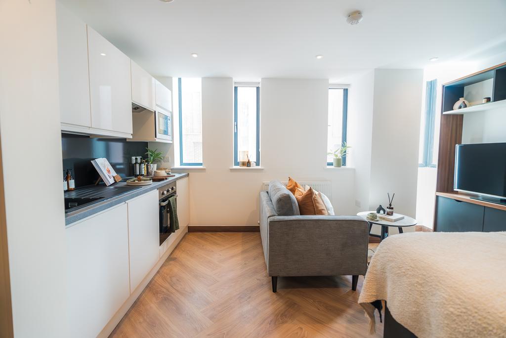 Apartment in Leeds, West Yorkshire - View 4
