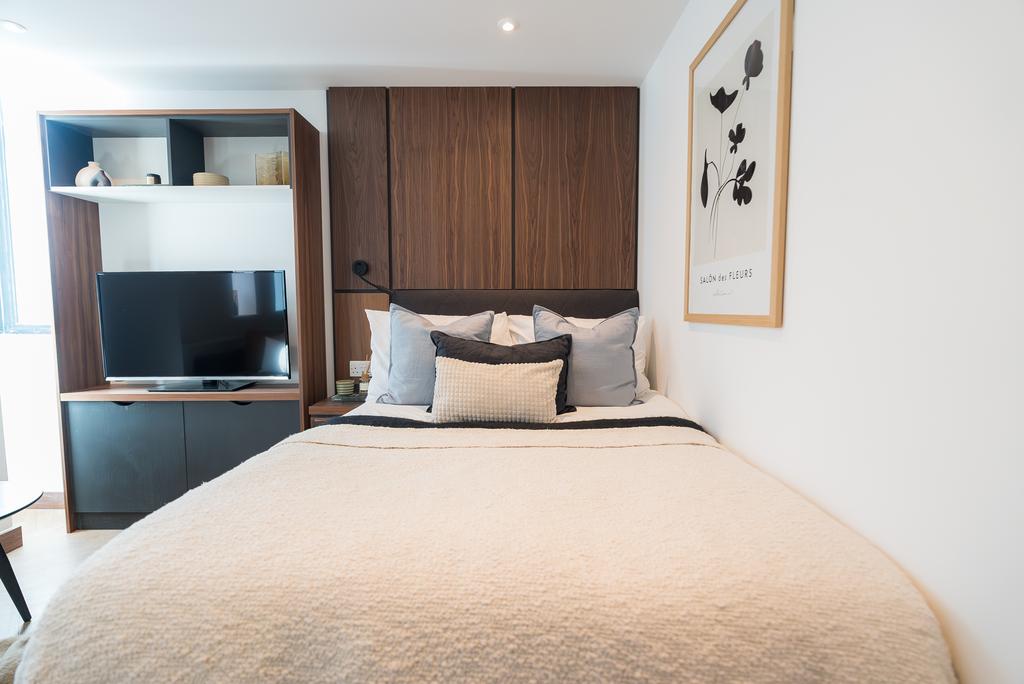 Apartment in Leeds, West Yorkshire - View 5