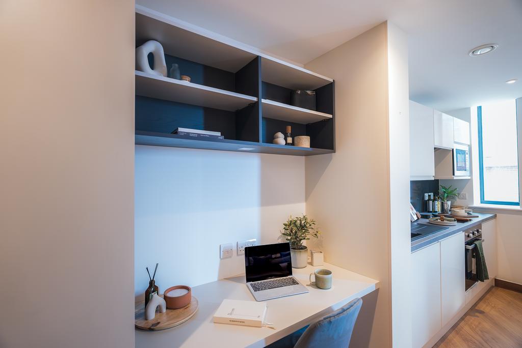 Apartment in Leeds, West Yorkshire - View 6