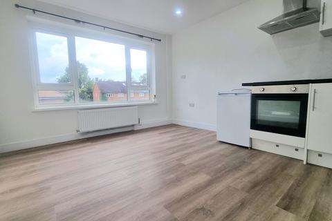 2 bedroom apartment to rent, Astall Close, Harrow