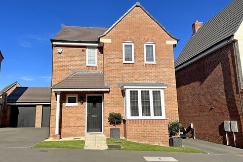 3 bedroom detached house for sale, Martin Drive, Kenilworth