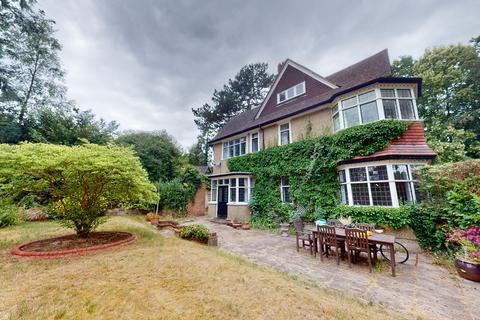 5 bedroom detached house to rent, Hayes Lane, Kenley CR8