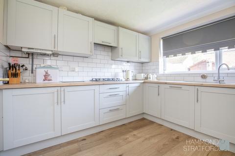 5 Bracken Drive, Attleborough, NR17 1TA
