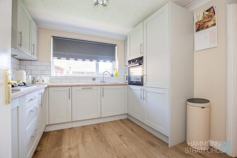5 Bracken Drive, Attleborough, NR17 1TA