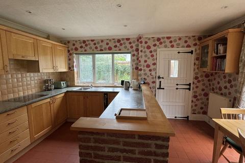 6 bedroom detached bungalow for sale, Paradise Lane, Old Dalby