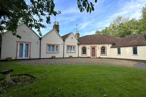 6 bedroom detached bungalow for sale, Paradise Lane, Old Dalby