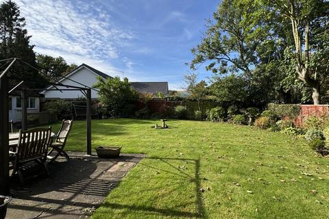 6 bedroom detached bungalow for sale, Paradise Lane, Old Dalby